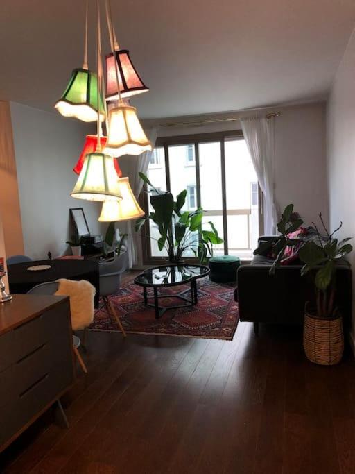 Appartement Cosy Et Calme - Au Coeur De Levallois - Avec Balcon Luaran gambar